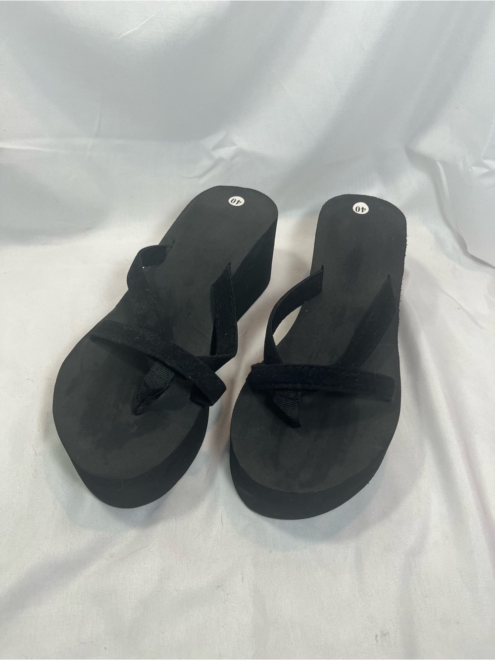 Women's Black Platform Flip Flop Sandals with Soft Straps
